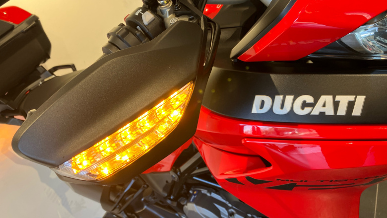 Ducati Multistrada V2 S Red (21MY)